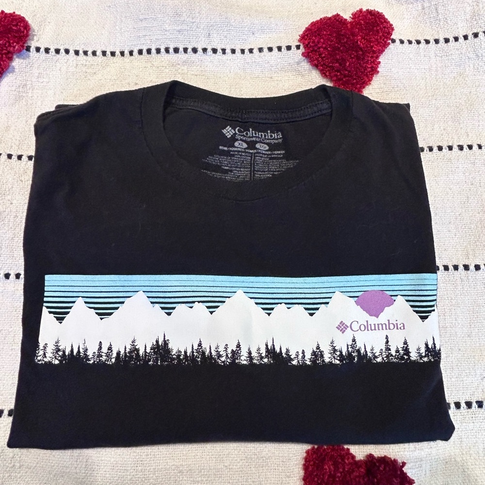 2 Columbia T-shirts